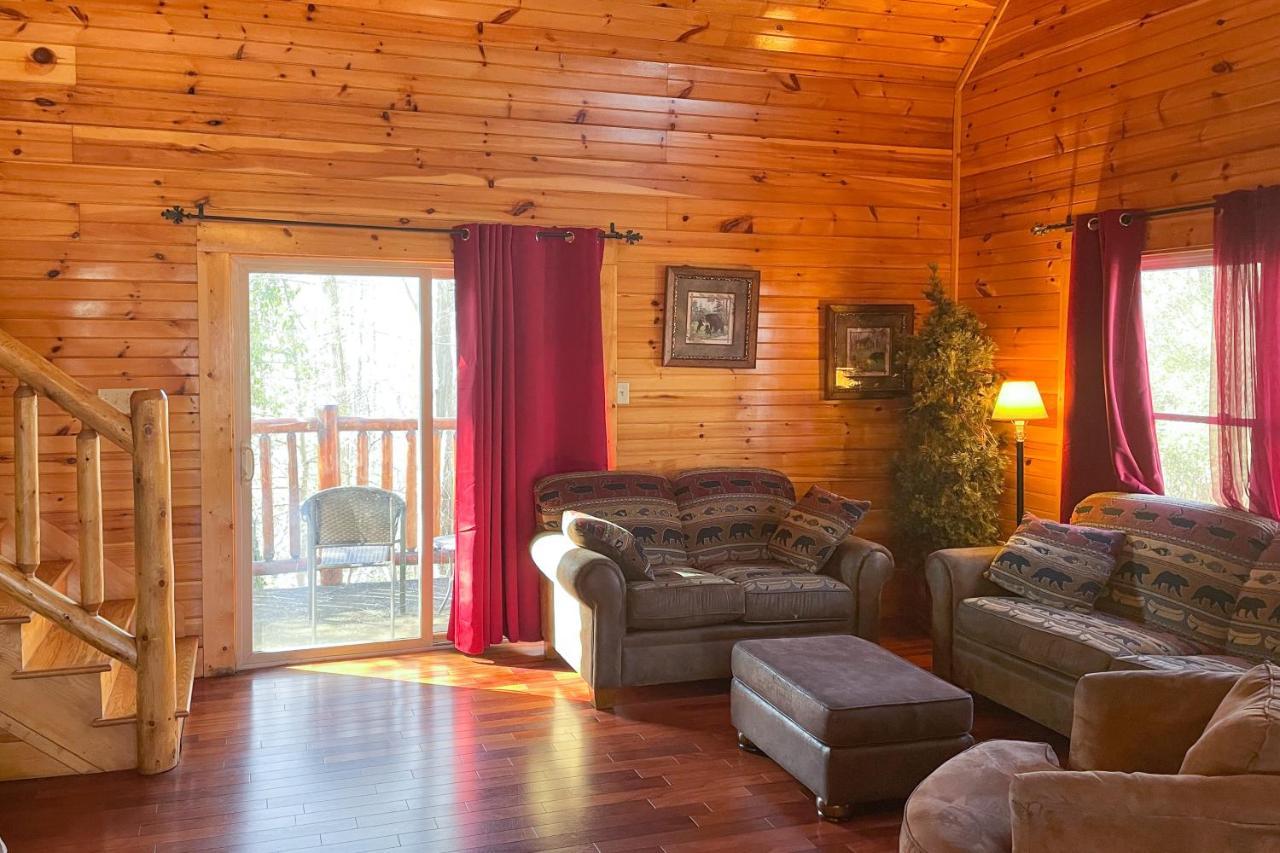 Black Bear Hideaway Cabin Gatlinburg Exterior photo